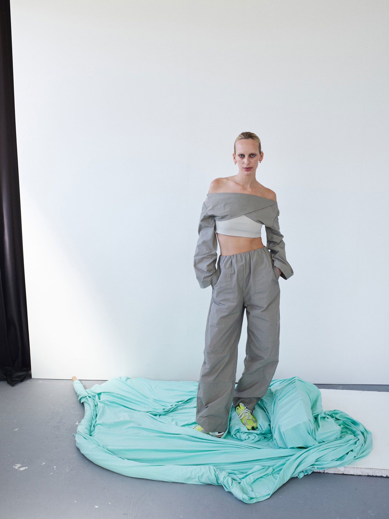 04 COCOON TRACKPANT